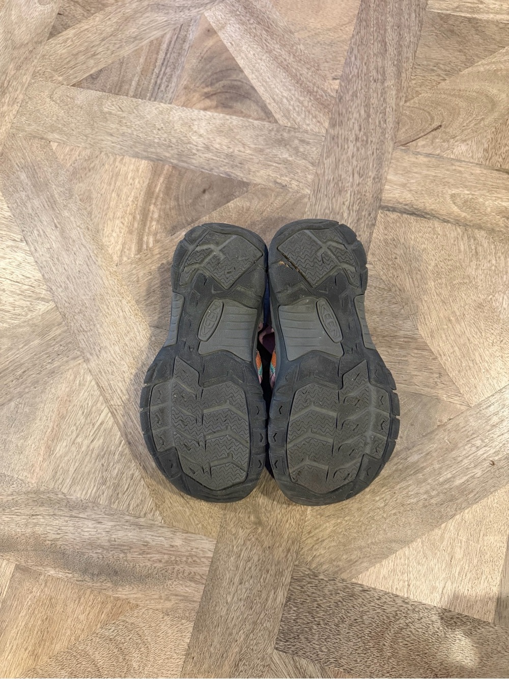 KEEN Kid’s Newport H2 Sandals in Lilac/Raya Stripe, size 2, Very gently used - Picture 6 of 7